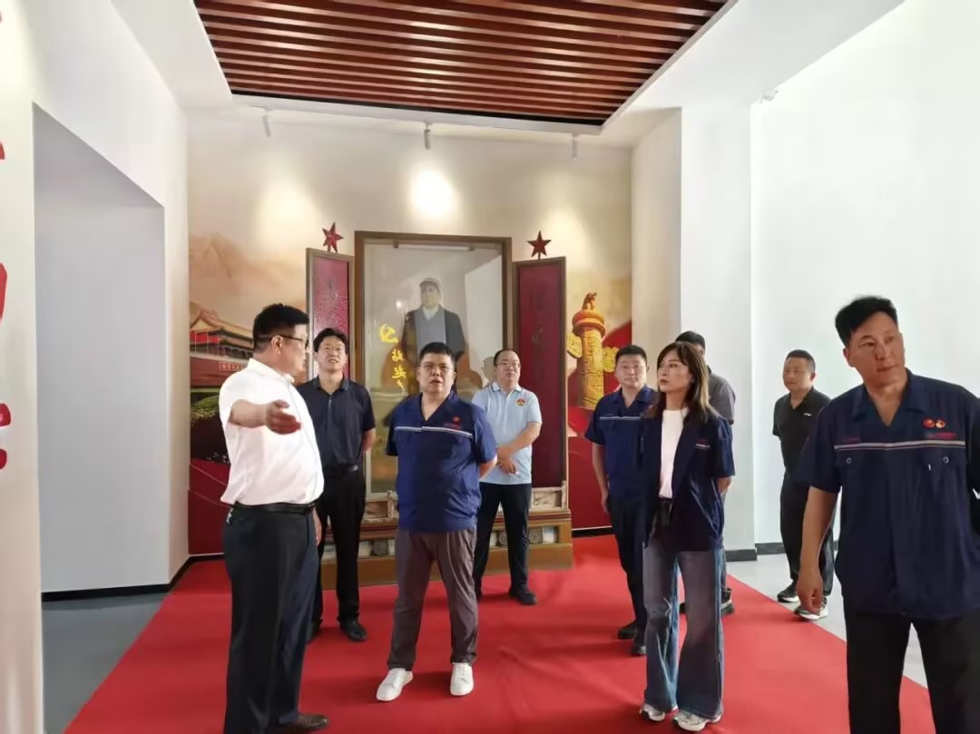 德阳钢铁控股集团党委书记、、、董事长一行到访安徽金日晟公司对标互换调查